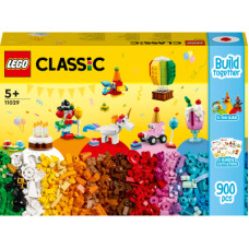 Конструктор LEGO Classic Творча святкова коробка 900 деталей (11029)