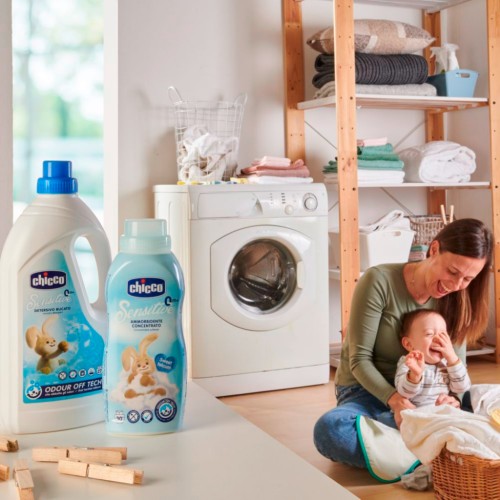 Гель для прання Chicco Sensitive для дитячих речей 1.5 л (8058664122325)