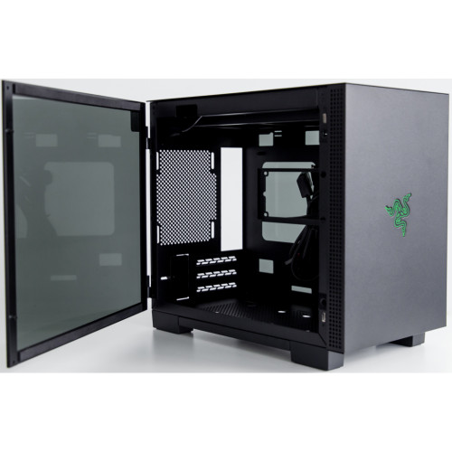 Корпус Razer Tomahawk Mini-ITX (RC21-01400100-R3M1)