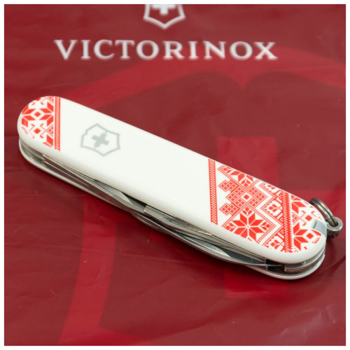 Ніж Victorinox Huntsman Ukraine White "Вишиванка" (1.3713.7_T0051r)