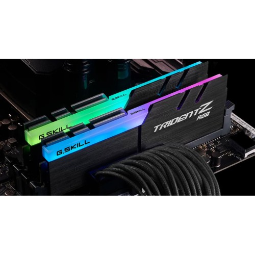 Модуль пам'яті для комп'ютера DDR4 16GB (2x8GB) 4400 MHz Trident Z RGB G.Skill (F4-4400C18D-16GTZRC)