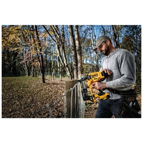 Степлер будівельний DeWALT 18В XR Li-Ion, діаметр/довжина скоби 4/50 мм (без АКБ та ЗП) (DCFS950N)