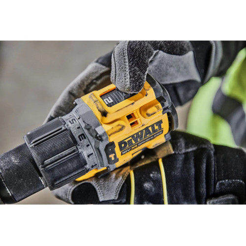 Шуруповерт DeWALT 18V XR Li-Ion 5Ah, 90 Нм, 0-650/0-2000 об/хв., кейс TSTAK (DCD805P2T)