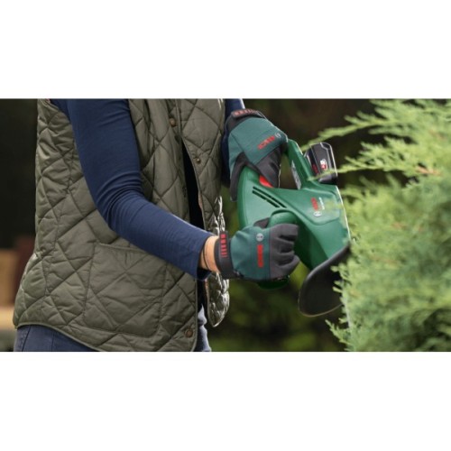 Кущоріз Bosch акумуляторний EasyHedgeCut EasyHedgeCut 18-45 18V, 2Ah, лезо 45см, крок різу 15мм (0.600.849.H02)