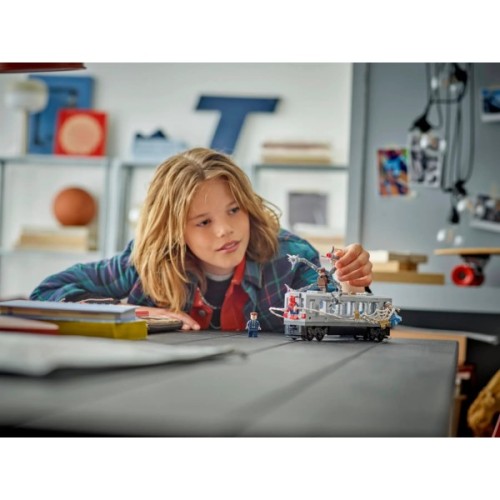 Конструктор LEGO Super Heroes Людина-Павук проти Дока Ока: Сцена в метро (76321)