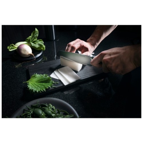 Кухонний ніж Fiskars Taiten Santoku 16 см (1066831)