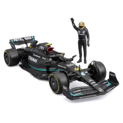 Масштабна модель автомобіля Bburago Автомодель з фігуркою - Mercedes-AMG F1 W14 E Performance, 1:24 (18-28037)