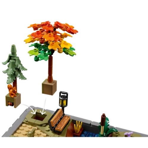 Конструктор LEGO Icons Осінній котеджний сад (11372)