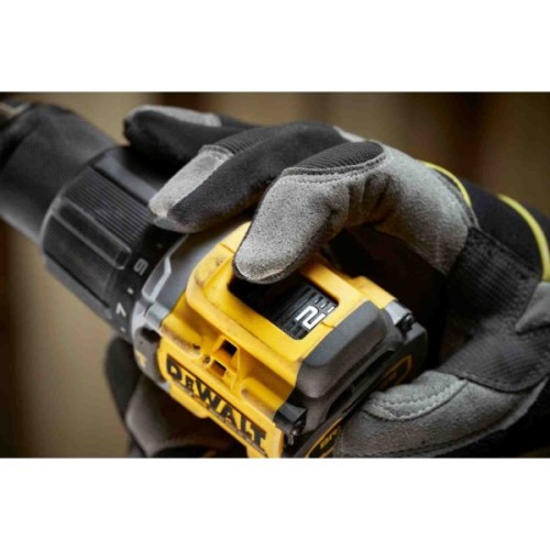 Шуруповерт DeWALT XR Li-Ion 18V 2x2Ah, 74 Нм, 0-450/0-1650 об/хв, 1.17 кг, TSTAK (DCD799D2T)