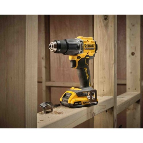 Шуруповерт DeWALT XR Li-Ion 18V 2x2Ah, 74 Нм, 0-450/0-1650 об/хв, 1.17 кг, TSTAK (DCD799D2T)