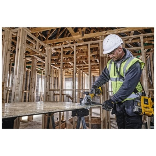 Дискова пила DeWALT 18В XR Li-Ion, диск 115х9.5 мм, 2.5 кг, TSTAK (без АКБ та ЗУ) (DCS571NT)