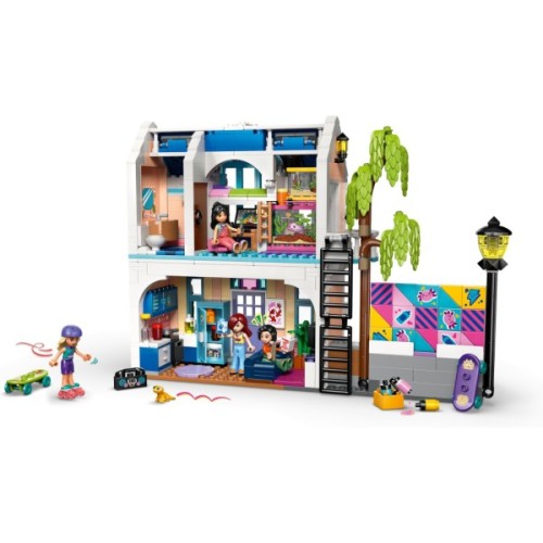 Конструктор LEGO Friends Родинний дім Ліан (42687)