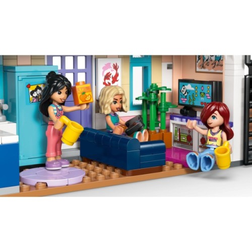 Конструктор LEGO Friends Родинний дім Ліан (42687)