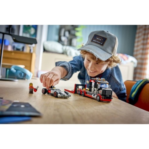 Конструктор LEGO City Вантажівка для демонстрації F1 із перегоновим автомобілем Audi F1 (60493)