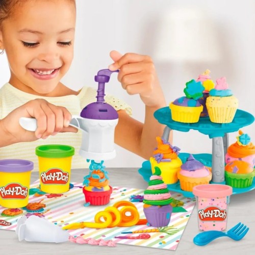 Набір для творчості Hasbro Play-Doh Вежа капкейків з масою для ліплення (G0529)
