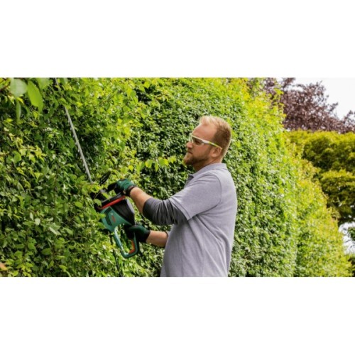 Кущоріз Bosch AdvancedHedgeCut 70 500Вт, 70см, крок різу 34мм, 4.1 кг (0.600.8C0.903)
