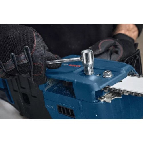 Ланцюгова пила Bosch Professional GKE 18V-40, 18V, шина 40см 3.7кг (без АКБ та ЗП) (0.600.8D3.000)