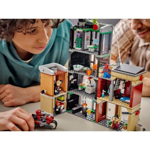 Конструктор LEGO Super Heroes Людина-павук проти Оскорпа (76324)