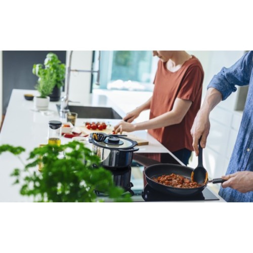 Ложка кухарська Fiskars Functional Form 29 см (1027299)