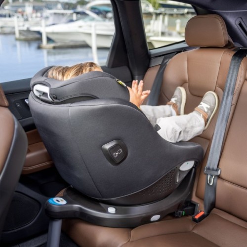 Автокрісло Graco Turn2Me DLX i-Size, 40-105 см (0+/1), чорне (GC2302AAMDN000)