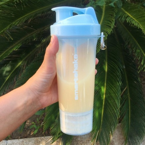 Шейкер спортивний SmartShake Slim 500ml Neon Blue (10253101)