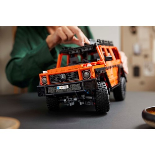 Конструктор LEGO Technic Mercedes-Benz G 500 PROFESSIONAL Line (42177)