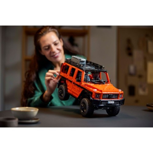 Конструктор LEGO Technic Mercedes-Benz G 500 PROFESSIONAL Line (42177)