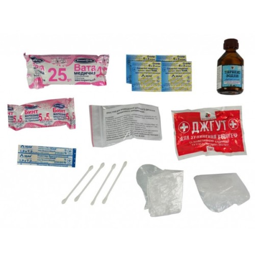 Автомобільна аптечка Poputchik згідно ТУ футляр пластиковий червоний 165х135х65 (02-003-П)