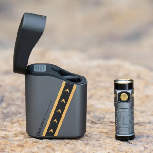 Ліхтар Olight Baton 4 Premium Edition Fighter Pilot (0.0000.3078)