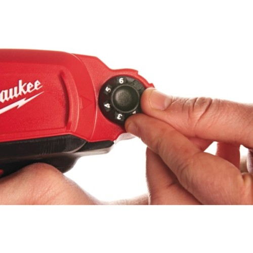 Пістолет для герметика Milwaukee M12 PCG/400A-201B 2Ah (4933441665)