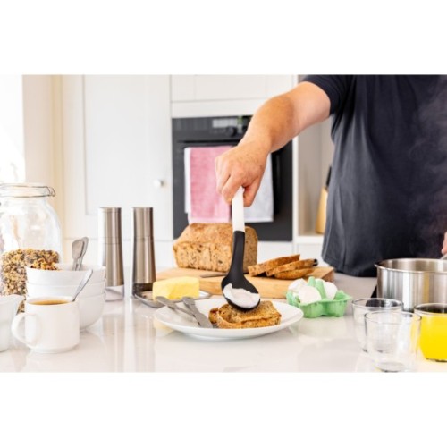 Ложка кухарська KitchenAid Classic для сервірування з прорізами 34 см білий (KHA004OHPNG)