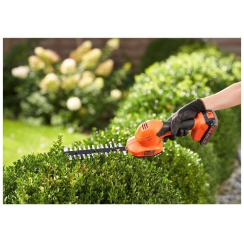 Кущоріз Black&Decker 18 В, 2Ah, насадки- 20 см/8 мм, 10 см/18 мм, (BCSS18D1)