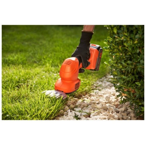 Кущоріз Black&Decker 18 В, 2Ah, насадки- 20 см/8 мм, 10 см/18 мм, (BCSS18D1)