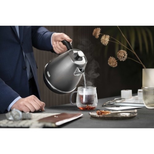 Електрочайник DeLonghi KBIN 2001 TB