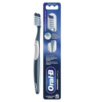 Зубна щітка Oral-B Pro-Expert Середньої жорсткості 1 шт. (8700216476089)