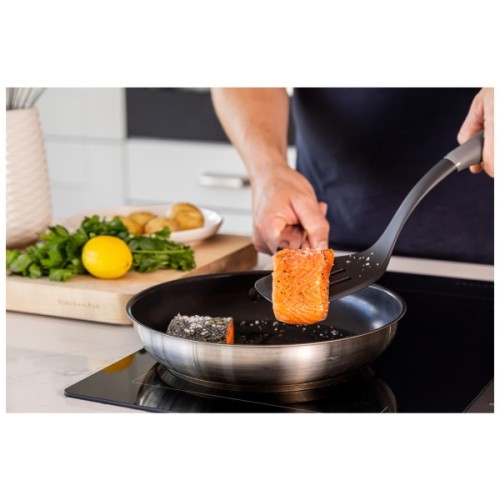 Лопатка кухонна KitchenAid Coreline з прорізами, 34,3 см, сірий (KAS002OHCGG)