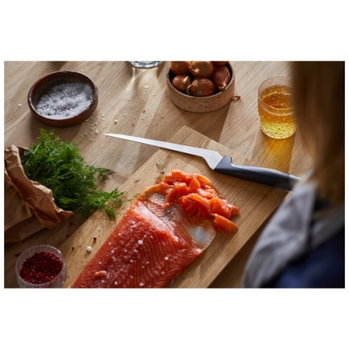 Кухонний ніж Fiskars Hard Edge філейний 22 см (1054946)