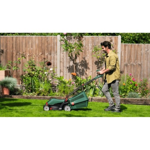 Газонокосарка Bosch UniversalRotak 37-555 1400Вт, 37см, 40л, 27-50мм, 15.5кг (0.600.8A6.501)