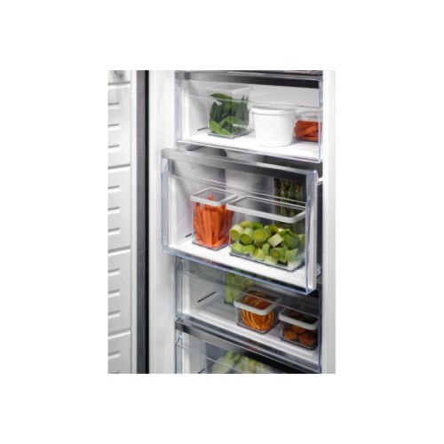 Морозильна камера Electrolux LUS7ME28X