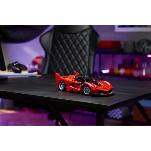 Конструктор LEGO Technic Ferrari FXX K (42212)