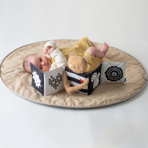 Розвиваюча іграшка Taf Toys Розвивальна книжка Обійми ведмедика 2 в 1 (13795)