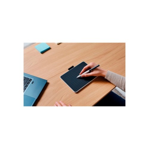 Графічний планшет Wacom One S Bluetooth (CTC4110WLW2B)