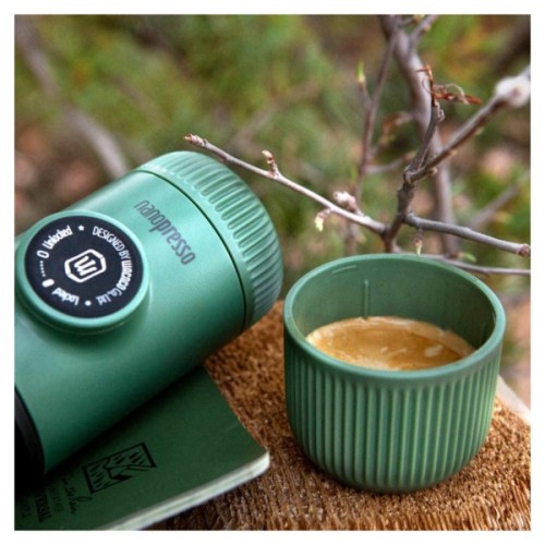 Кавоварка кемпінгова Wacaco Nanopresso з чохлом зелена (WNANOGREEN)
