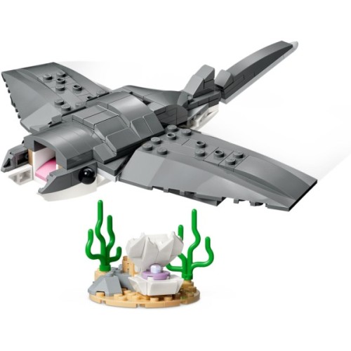 Конструктор LEGO Creator Люта акула зі скринею скарбів (31381)