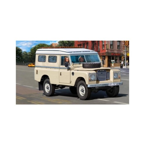 Збірна модель Revell набір автомобіль Land Rover Series III LWB , рівень 3, 1:24 (RVL-67056)