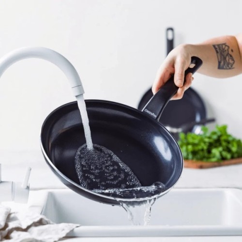 Сковорода GreenPan Essence Perforated Base, 28 см з керамічним покриттям (CC009041-001)