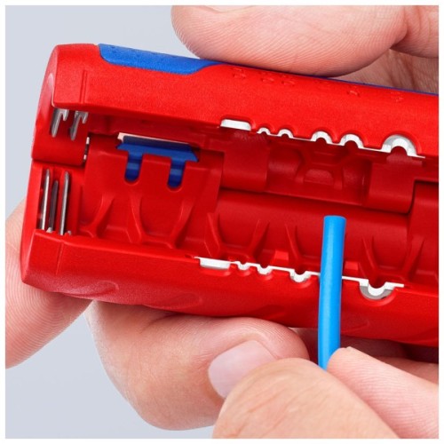 Труборіз KNIPEX для гофрованих труб (90 22 02 SB)