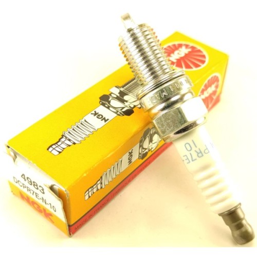 Свічка запалювання NGK 4983 DCPR7E-N-10