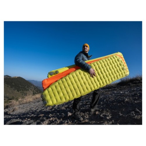 Туристичний килимок Flextail Tiny Slleeping Pad R05 AVS самонадувний помаранчевий (6975755966656)