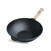 Сковорода Brizoll чавунна WOK з дерев'яною ручкою 2,2 л 240х70 мм (W24H)